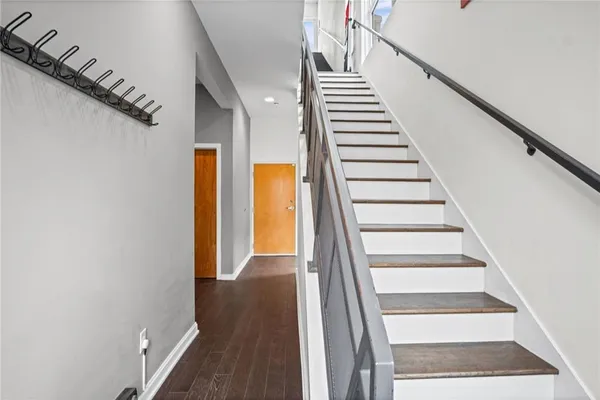 $599,000 | 1605 Summit Street, Kansas City, MO 64108