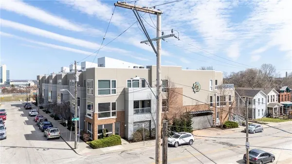 $599,000 | 1605 Summit Street, Kansas City, MO 64108