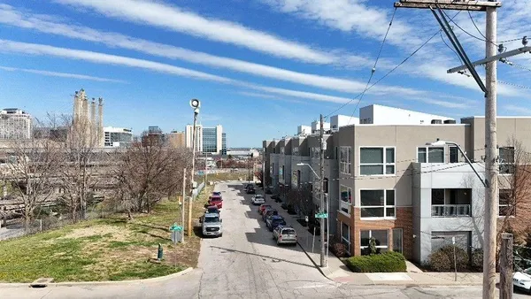 $599,000 | 1605 Summit Street, Kansas City, MO 64108