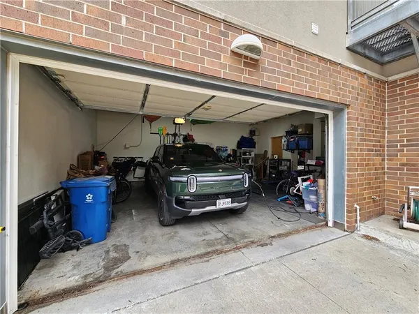 $599,000 | 1605 Summit Street, Kansas City, MO 64108
