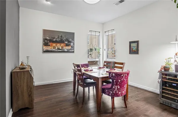 $599,000 | 1605 Summit Street, Kansas City, MO 64108