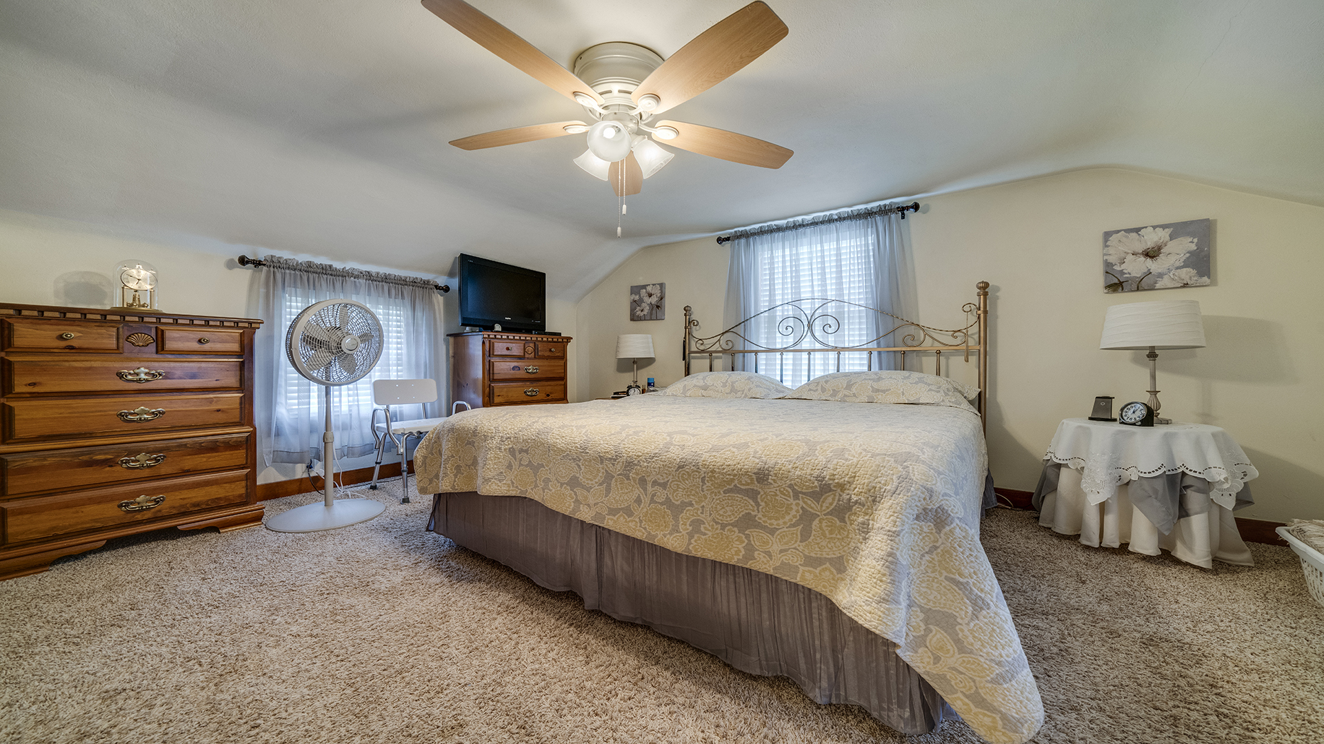 1018 Hoyle Road Harmon, IL 61042 - Photo 20 of 41 a bedroom with a bed and a chandelier