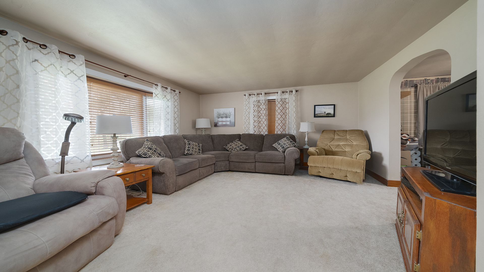 1018 Hoyle Road Harmon, IL 61042 - Photo 10 of 41 a living room with furniture and a flat screen tv