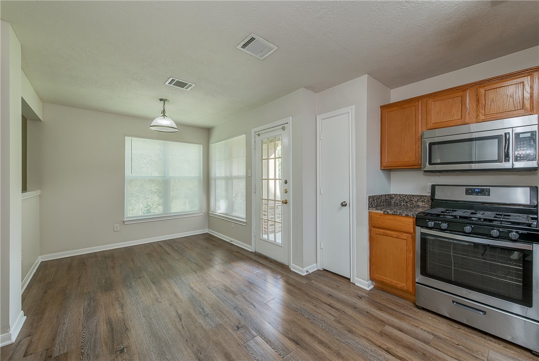 1836 West Villa Maria Road Bryan, TX 77807 - Photo 12 of 33 Gallery Image 12