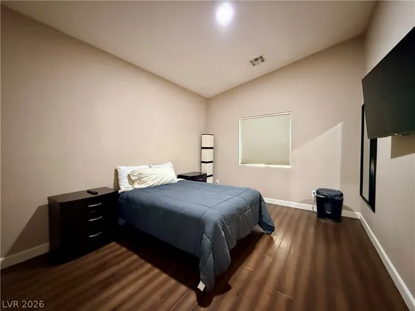 $5,000 | 8565 Hogan Falls Circle, Las Vegas, NV 89123