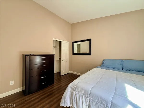 $5,000 | 8565 Hogan Falls Circle, Las Vegas, NV 89123