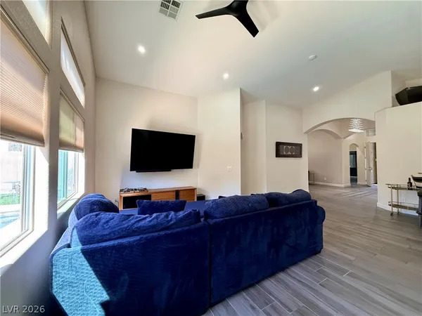 $5,000 | 8565 Hogan Falls Circle, Las Vegas, NV 89123