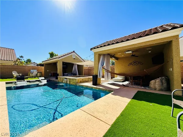 $5,000 | 8565 Hogan Falls Circle, Las Vegas, NV 89123