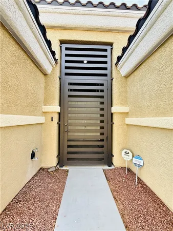 $5,000 | 8565 Hogan Falls Circle, Las Vegas, NV 89123