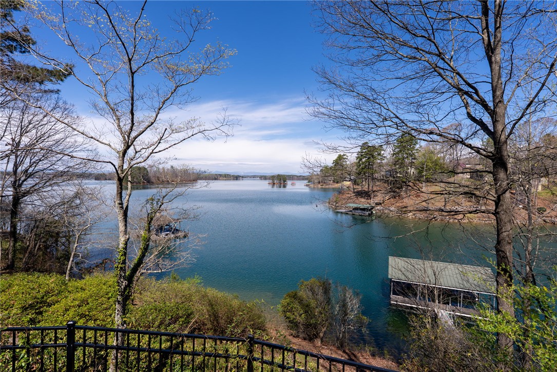 2516 Sugar Valley Road Seneca, SC 29672 - Photo 11 of 48