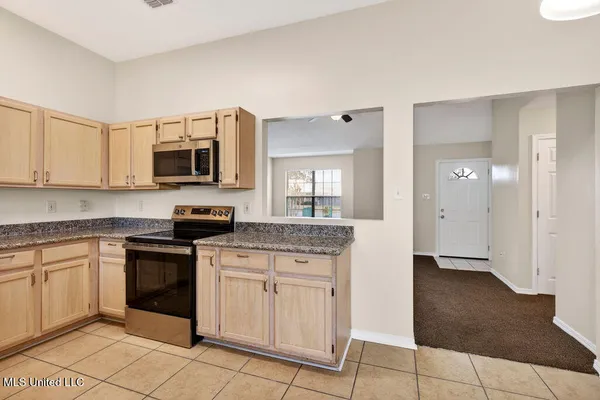 $1,695 | 10617 Maple Street, Ocean Springs, MS 39565