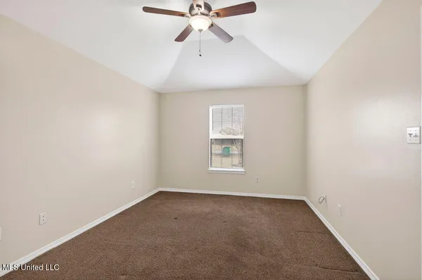 $1,695 | 10617 Maple Street, Ocean Springs, MS 39565