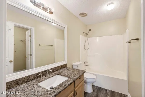 $1,695 | 10617 Maple Street, Ocean Springs, MS 39565