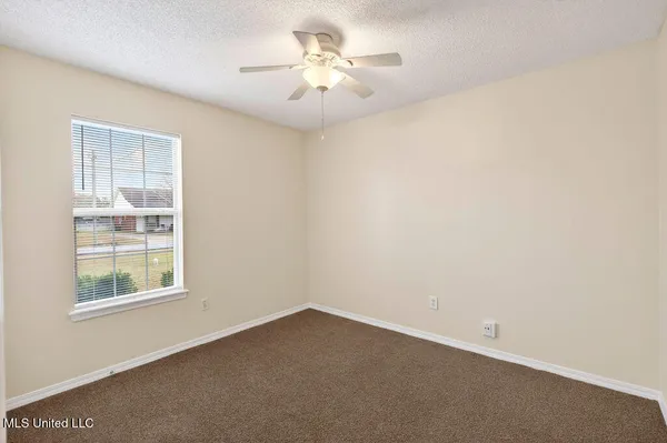 $1,695 | 10617 Maple Street, Ocean Springs, MS 39565