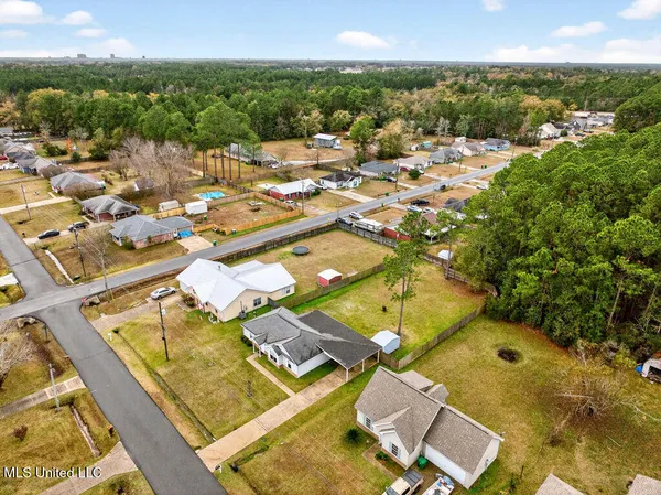 $1,695 | 10617 Maple Street, Ocean Springs, MS 39565
