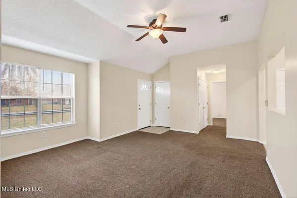 $1,695 | 10617 Maple Street, Ocean Springs, MS 39565