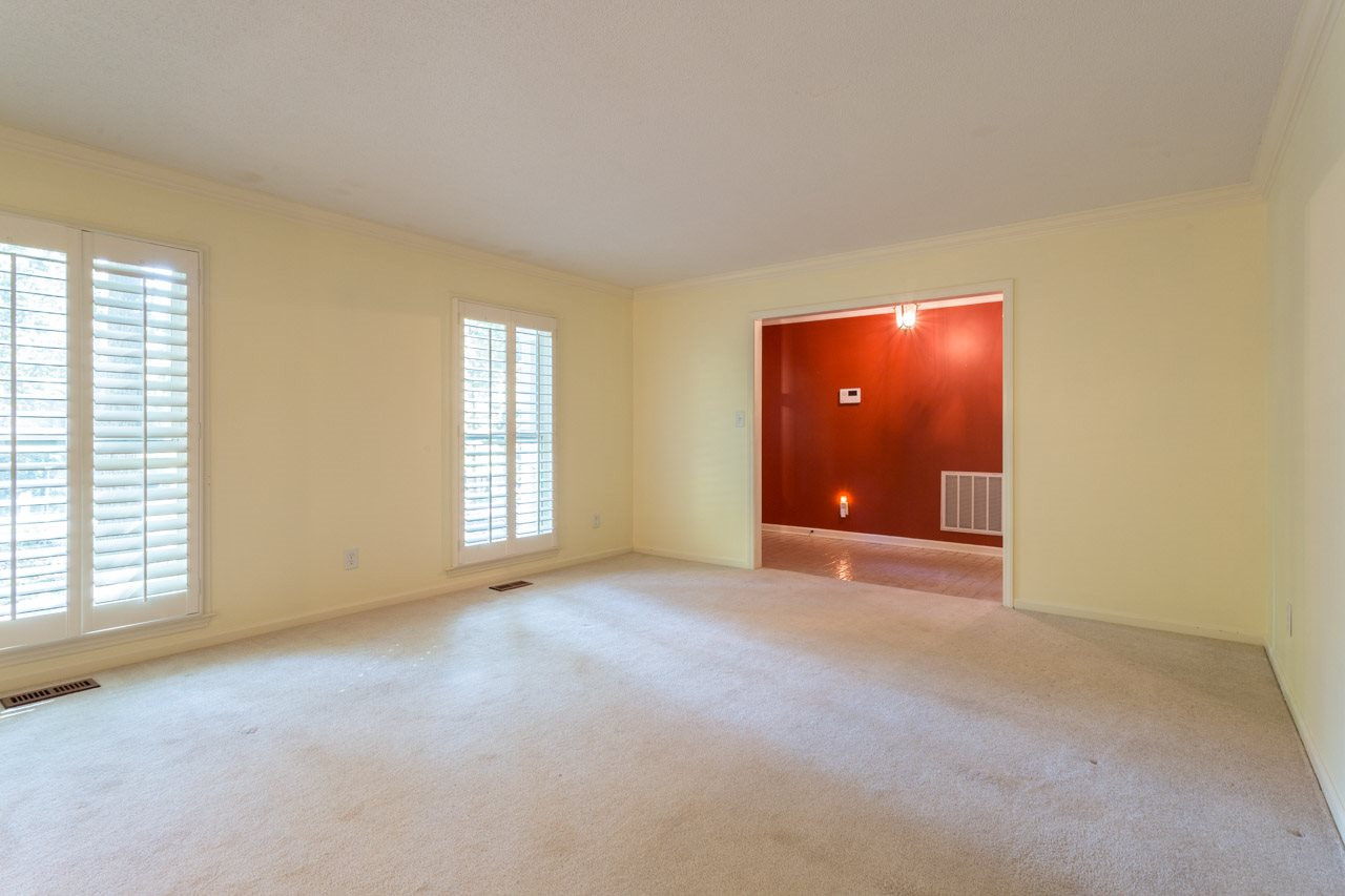 10205 Bushveld Lane Raleigh, NC 27613 - Photo 5 of 22 Formal Living Area