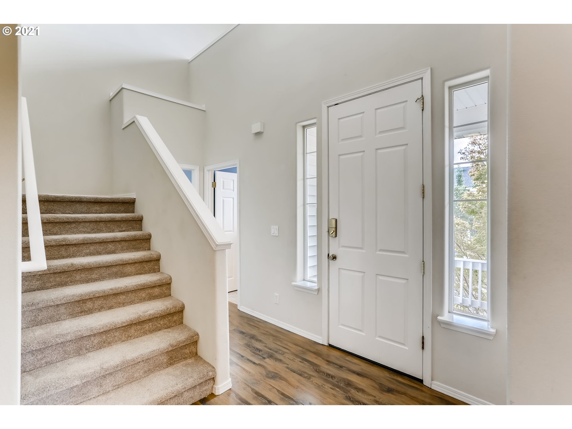 10671 Southwest Washington Street Portland, OR 97225 - Photo 4 of 31 Gallery Image 4