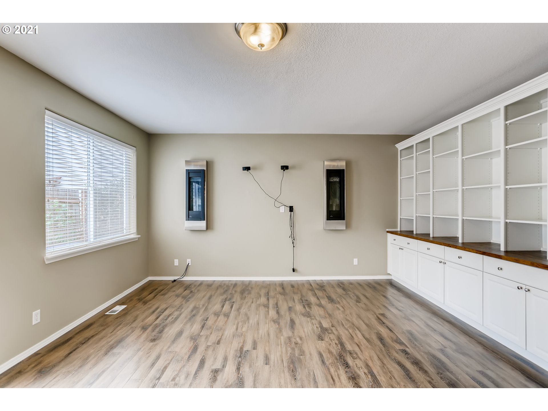 10671 Southwest Washington Street Portland, OR 97225 - Photo 6 of 31 Gallery Image 6