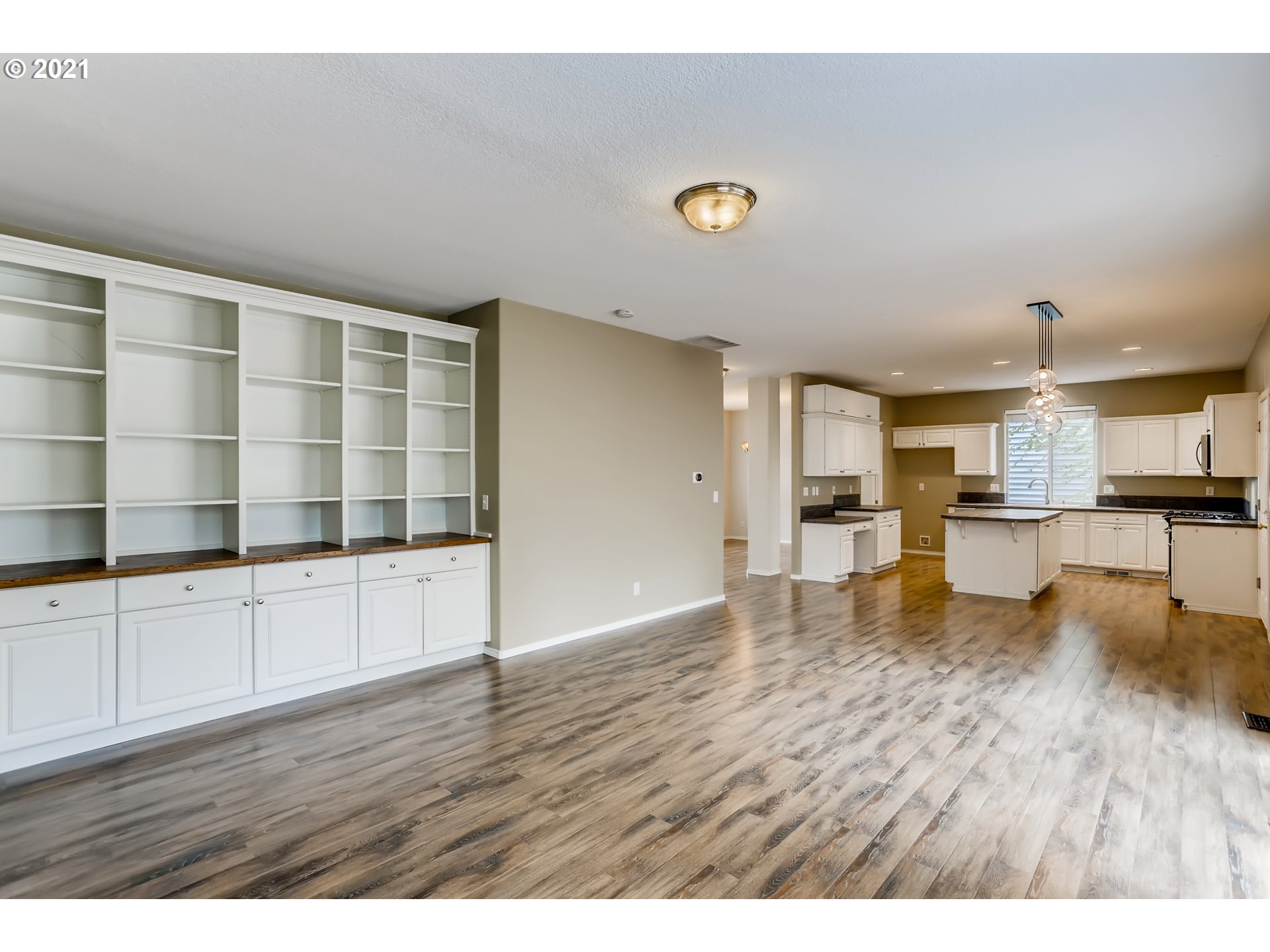 10671 Southwest Washington Street Portland, OR 97225 - Photo 7 of 31 Gallery Image 7