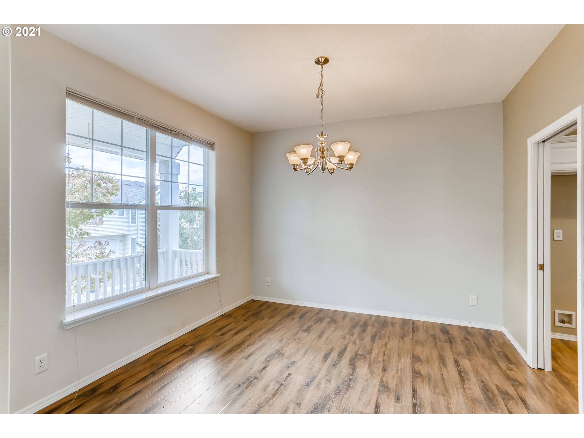 10671 Southwest Washington Street Portland, OR 97225 - Photo 8 of 31 Gallery Image 8