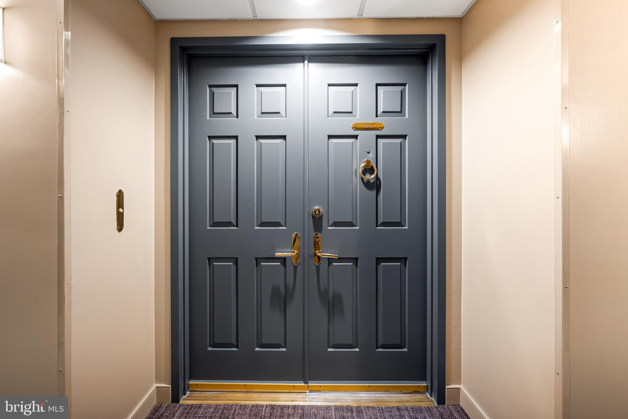 250 President Street, Unit 909 Baltimore, MD 21202 - Photo 2 of 64