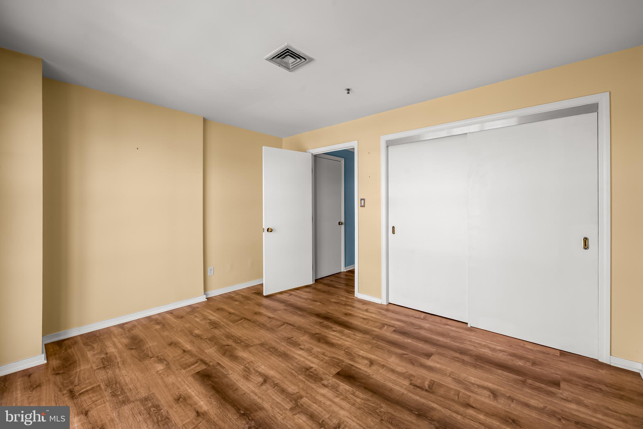 250 President Street, Unit 909 Baltimore, MD 21202 - Photo 30 of 64