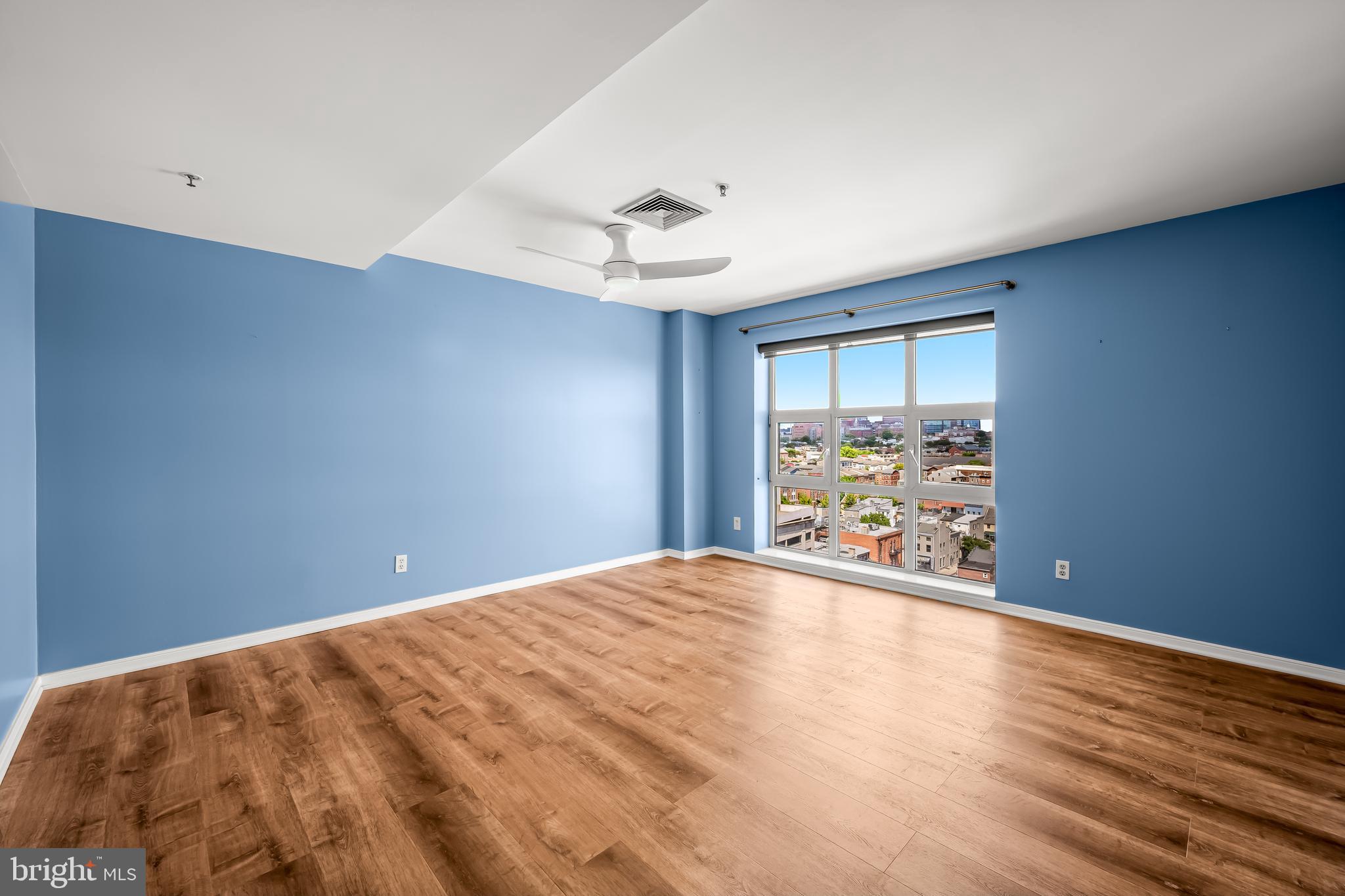 250 President Street, Unit 909 Baltimore, MD 21202 - Photo 33 of 64