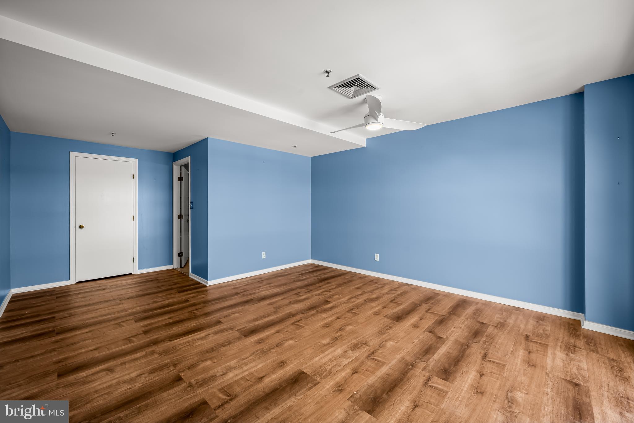 250 President Street, Unit 909 Baltimore, MD 21202 - Photo 34 of 64