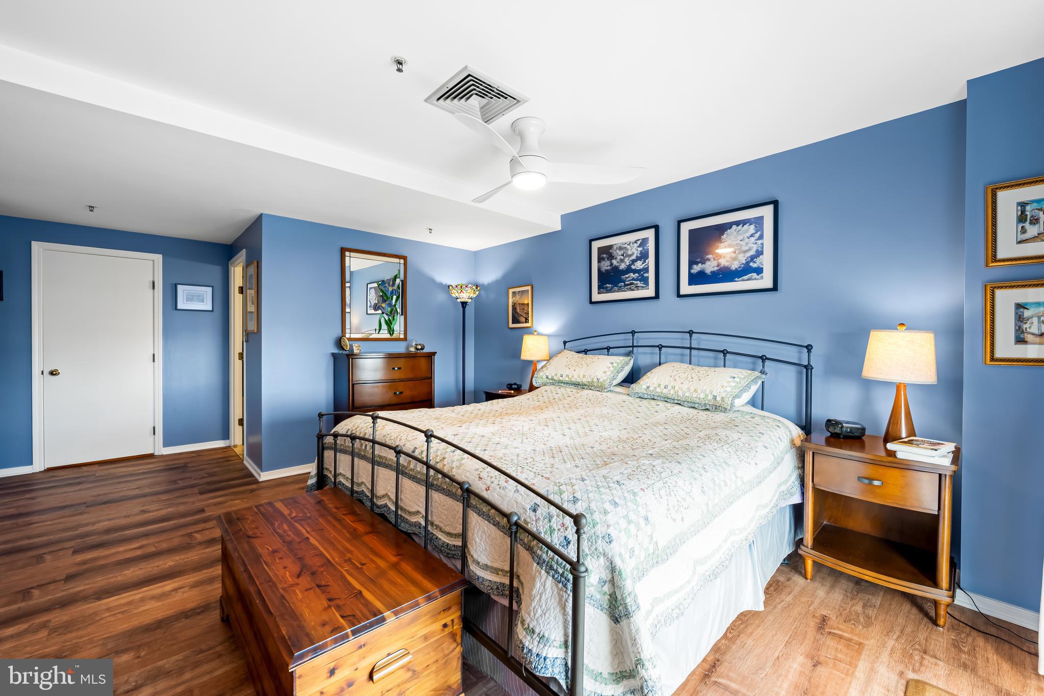 250 President Street, Unit 909 Baltimore, MD 21202 - Photo 37 of 64