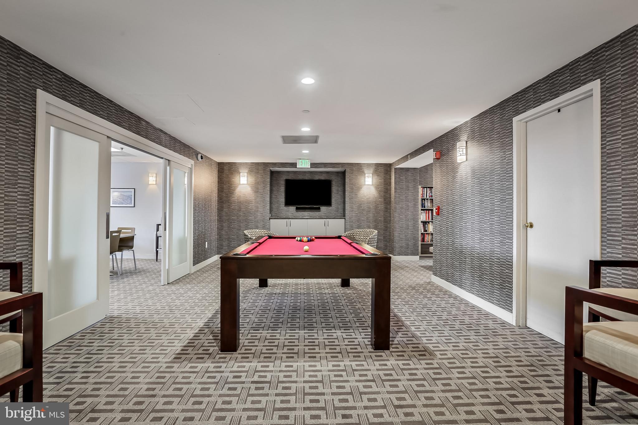 250 President Street, Unit 909 Baltimore, MD 21202 - Photo 47 of 64