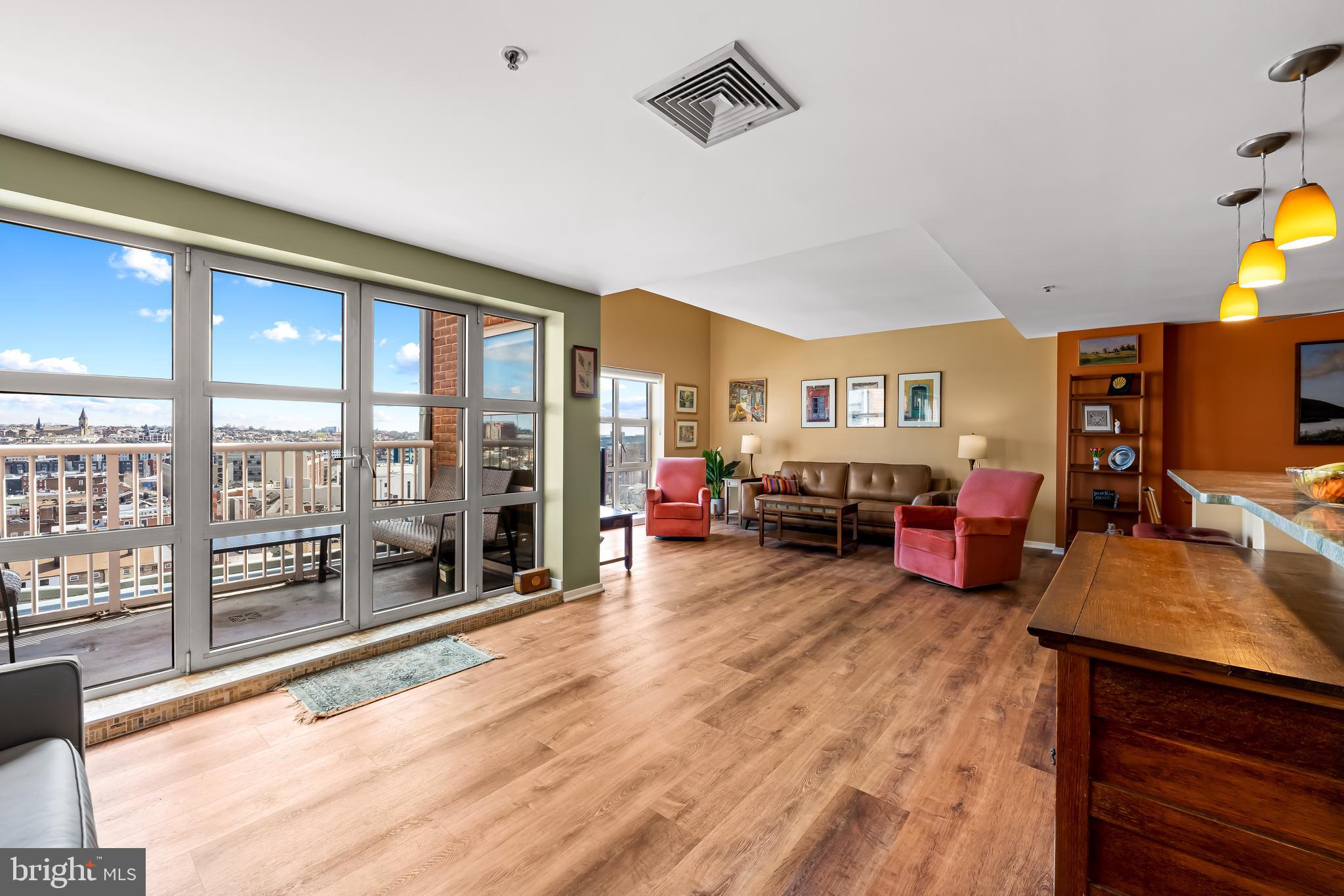 250 President Street, Unit 909 Baltimore, MD 21202 - Photo 7 of 64