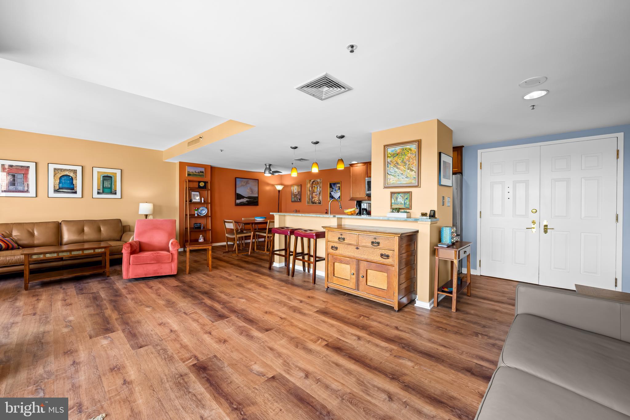 250 President Street, Unit 909 Baltimore, MD 21202 - Photo 10 of 64