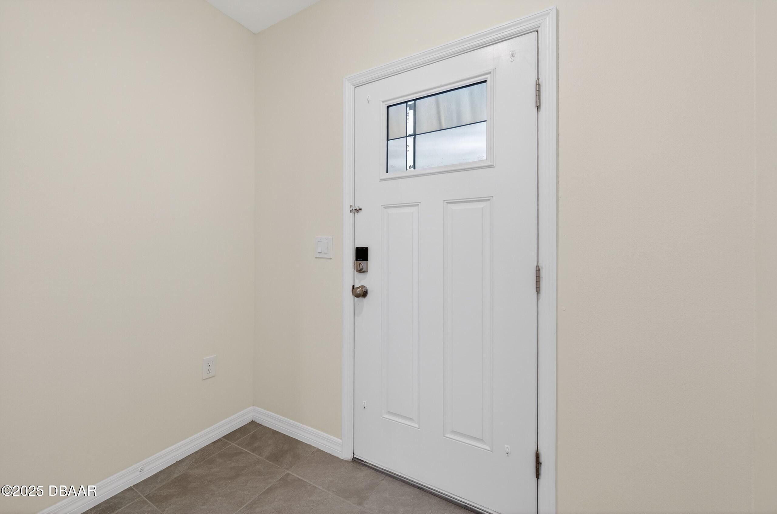 54 Bella Oaks Drive Port Orange, FL 32129 - Photo 3 of 32 a view of a small space