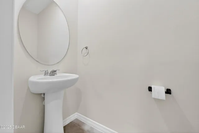 $1,800 | 54 Bella Oaks Drive, Port Orange, FL 32129