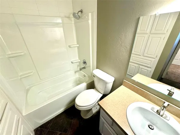 $1,950 | 1331 Mission Street, Duncanville, TX 75137