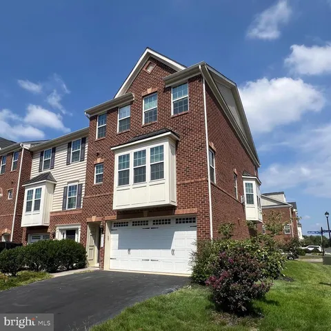 $3,399 | 25835 Clairmont Manor Square, Aldie, VA 20105