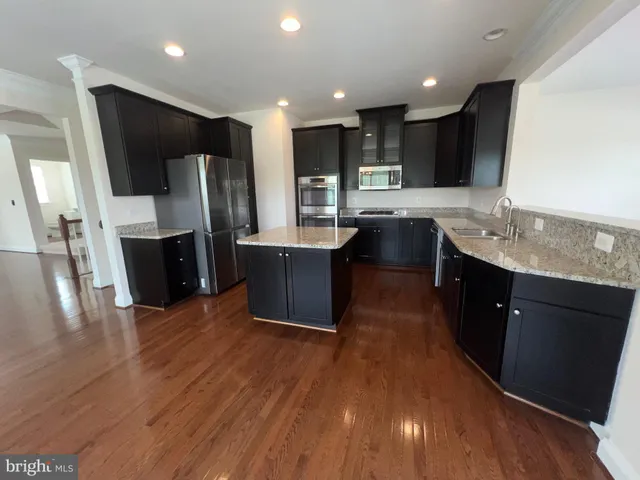 $3,399 | 25835 Clairmont Manor Square, Aldie, VA 20105