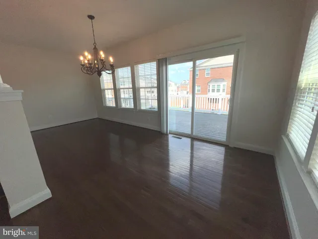 $3,399 | 25835 Clairmont Manor Square, Aldie, VA 20105