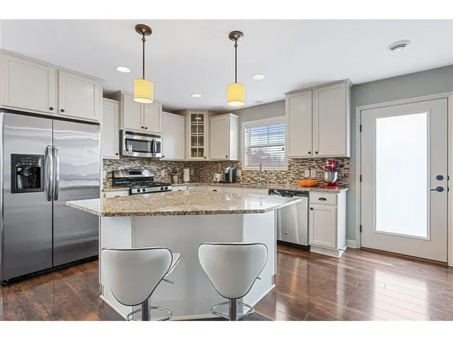 $2,600 | 3262 Red Oak Trail, Medina, MN 55340