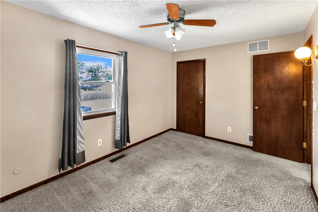 4621 East Willowbrook Lane Decatur, IL 62521 - Photo 22 of 33