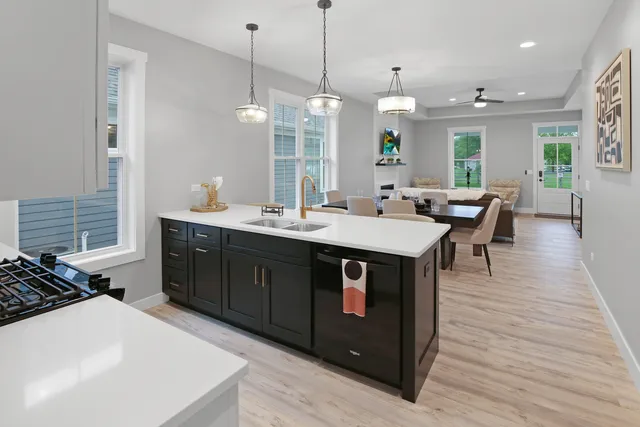 $475,000 | 5 Willow Way, Ottawa, IL 61350