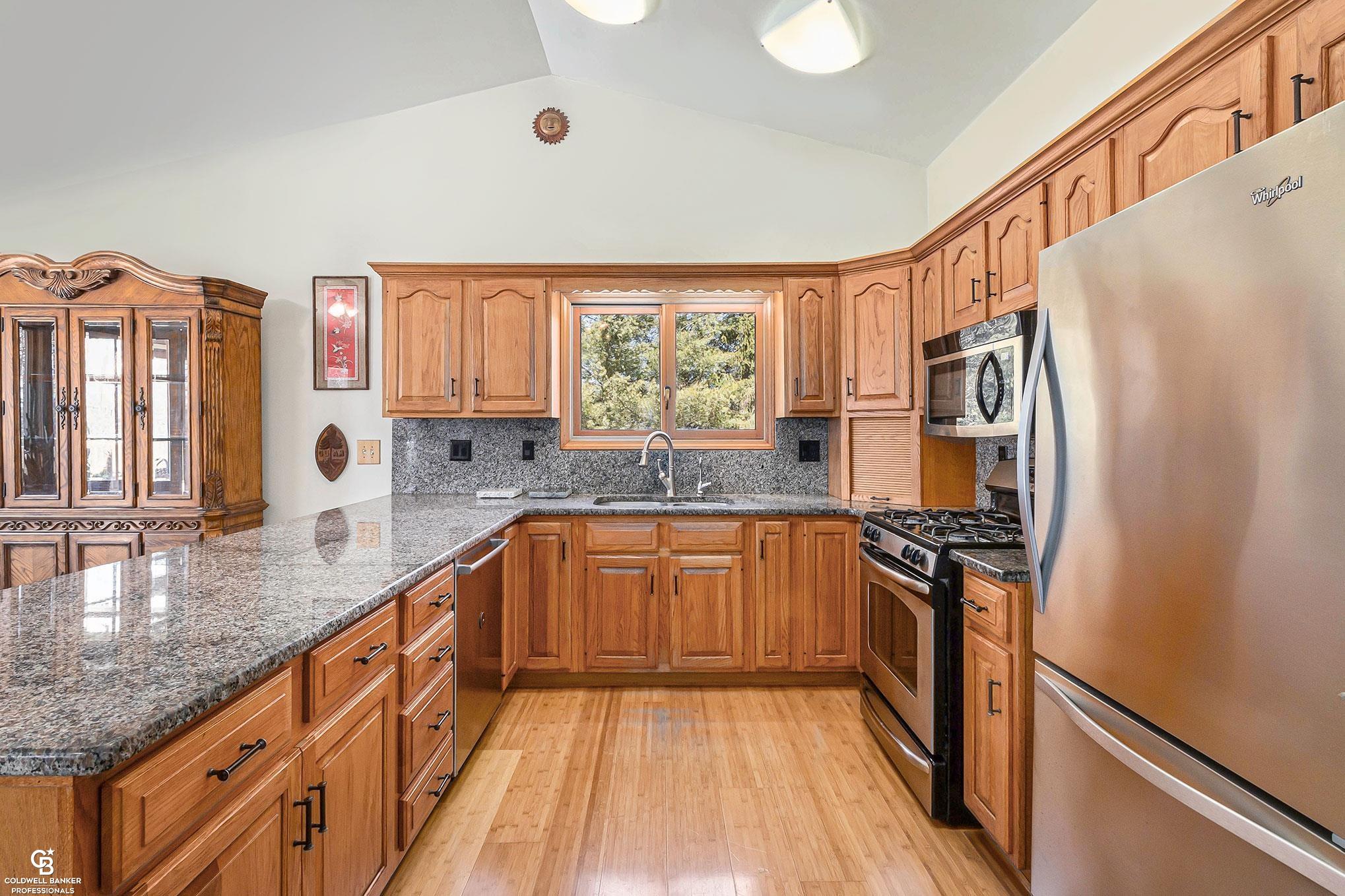 6967 Gibbons Road Jeddo, MI 48032 - Photo 4 of 75