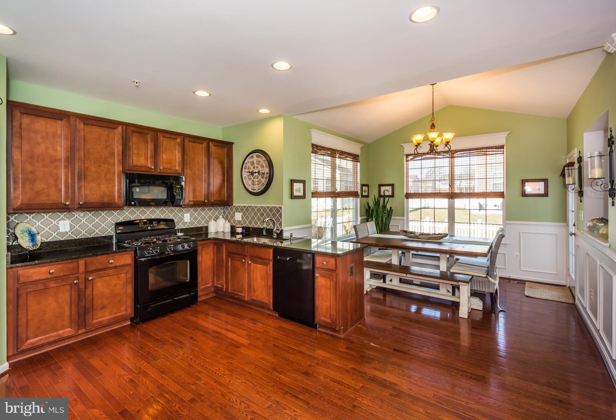 733 Daft Road Baltimore, MD 21220 - Photo 19 of 62 Gorgeous Kitchen opens to Morning Room