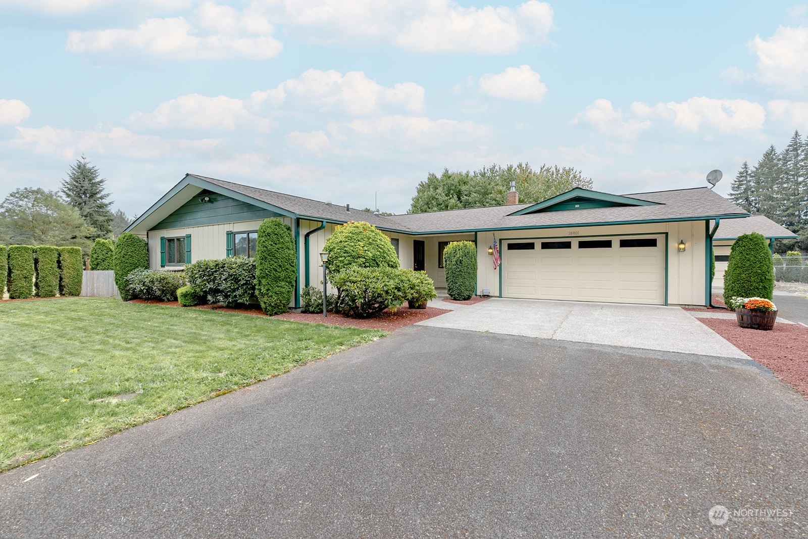 18401 Leon Street Southwest Rochester, WA 98579 - Photo 4 of 40