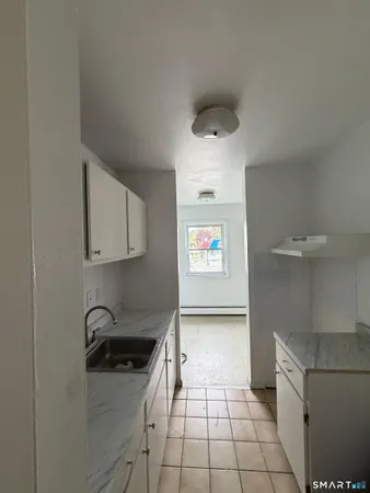 $1,700 | 2240 East Main Street, Unit 1D, Bridgeport, CT 06610