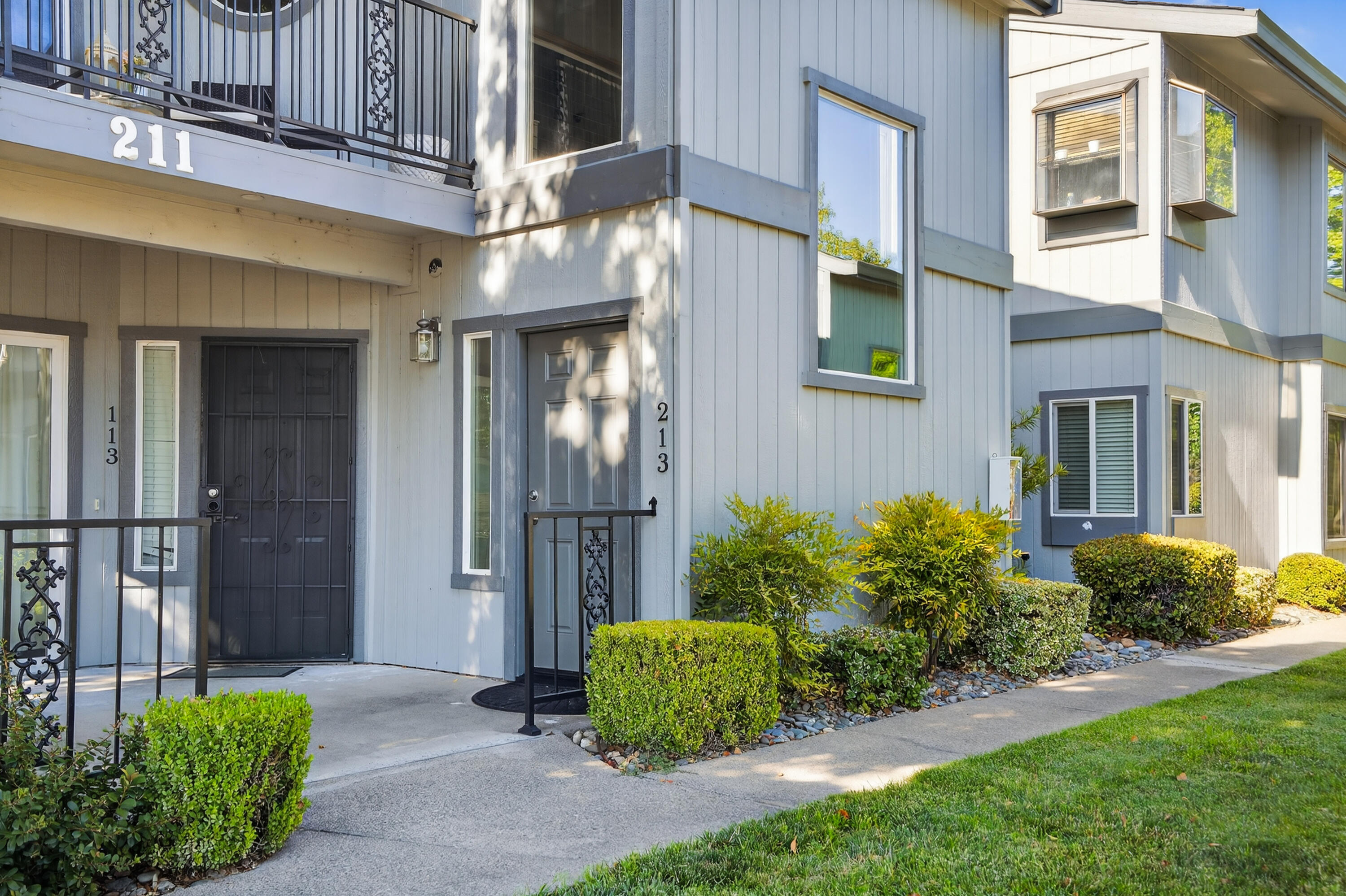 211 Ridgetop Drive, Unit 213 Redding, CA 96003 - Photo 18 of 23 ridgecrest-08091