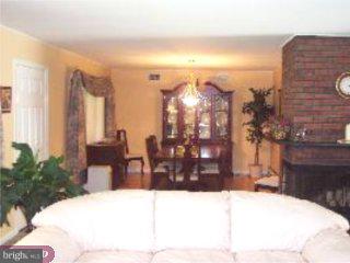 1 Shellflower Road Levittown, PA 19056 - Photo 3 of 6 Gallery Image 3