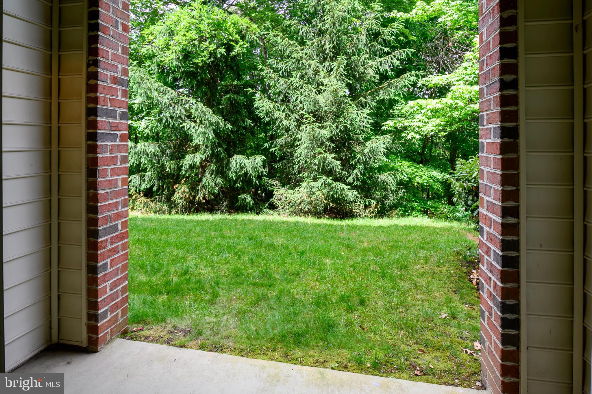 7315 Maplecrest Road, Unit 105 Elkridge, MD 21075 - Photo 23 of 52 Patio/View