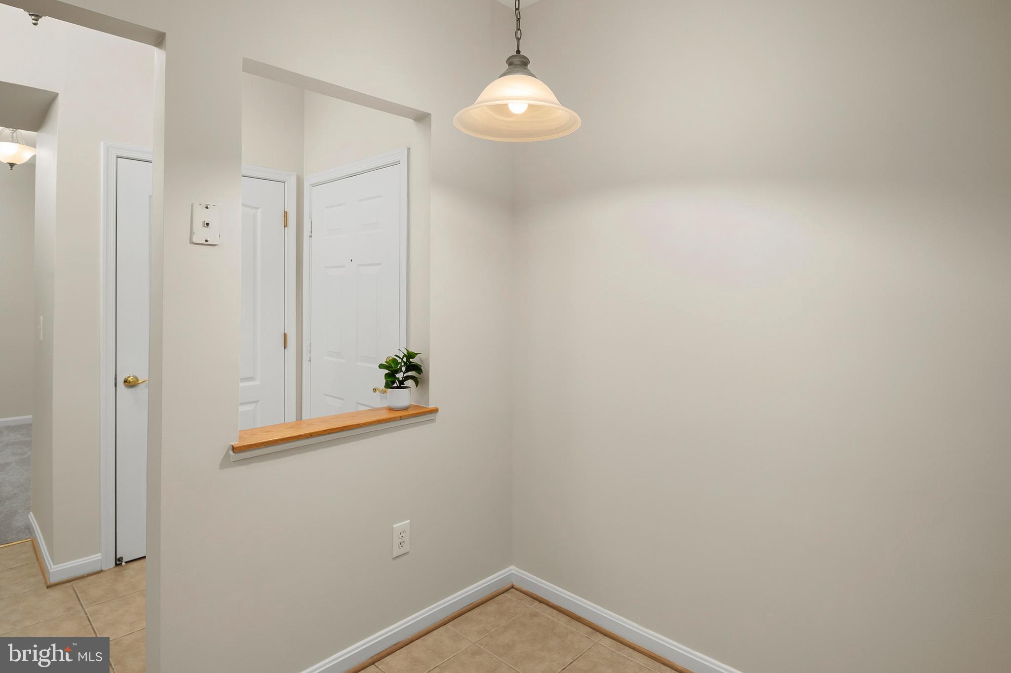 7315 Maplecrest Road, Unit 105 Elkridge, MD 21075 - Photo 8 of 52 Breakfast Nook
